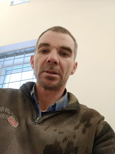  ,   Robert, 48 ,   
