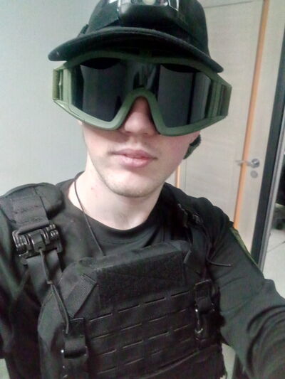  -,   Karistaja, 21 ,   