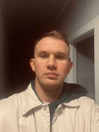  ,   Maxim, 32 ,   ,   , c 