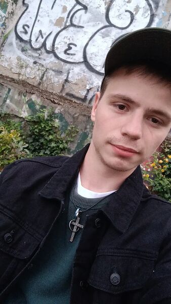  ,   Maksym, 22 ,     , c 