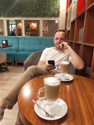  ,   Mikhail, 30 ,   ,   , c , 