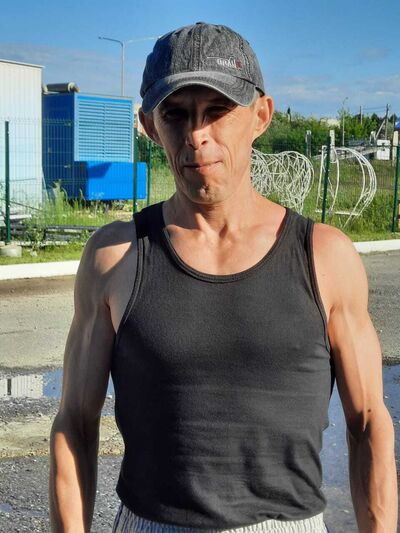  ,   Dyadya Lesha, 46 ,   ,   