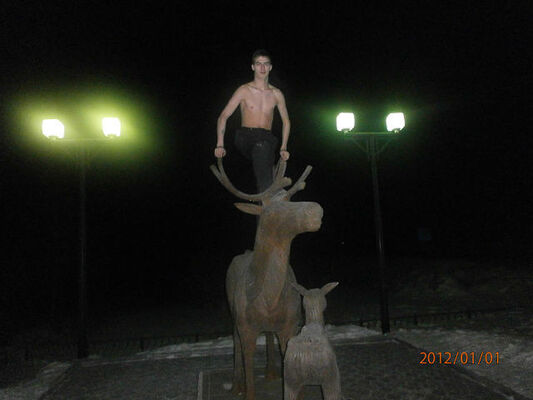  ,   VIKTOR, 35 ,   
