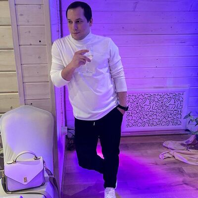   ,   Roman, 34 ,   ,   , 