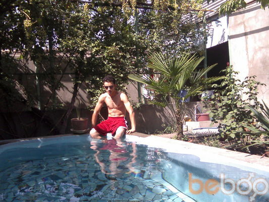 ,   Levon, 33 ,   