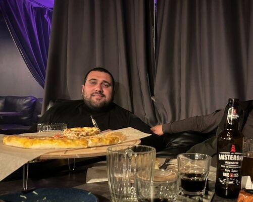  ,   Armen, 34 ,   ,   