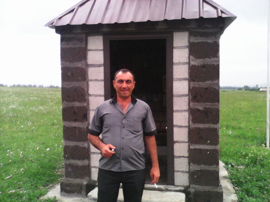  ,   Xxxxx, 43 ,  