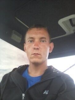  8600950  Andrei, 37 ,    