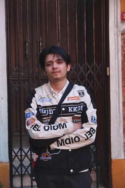  ,   Otabek, 25 ,   ,   