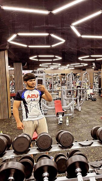  ,   Kamoliddin, 24 ,   ,   