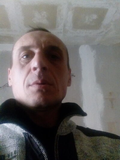 Знакомства Лысьва, фото мужчины Олег, 45 лет, познакомится для флирта, любви и романтики, cерьезных отношений