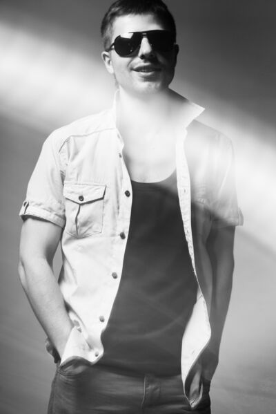  ,   Alex, 40 ,   ,   , c , 