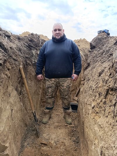  ,   Mikhail, 37 ,   ,   , c , 