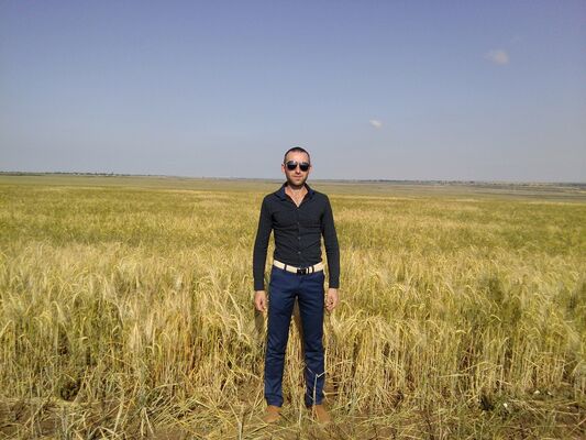  ,   Dima, 38 ,   