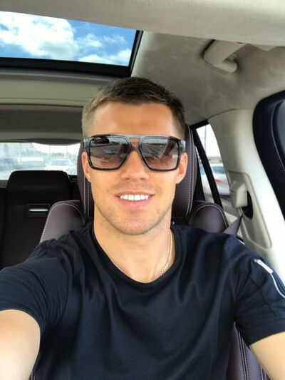  ,   Maksim, 32 ,   ,   , c 