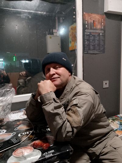  ,   Mikola, 52 ,   c 