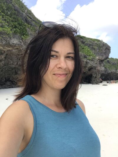  ,   Elvira, 37 ,   ,   