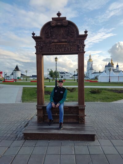  ,   Maxim, 35 ,   ,   , c 