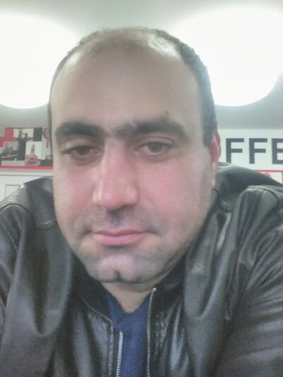  ,   Leon, 44 ,   ,   , c 