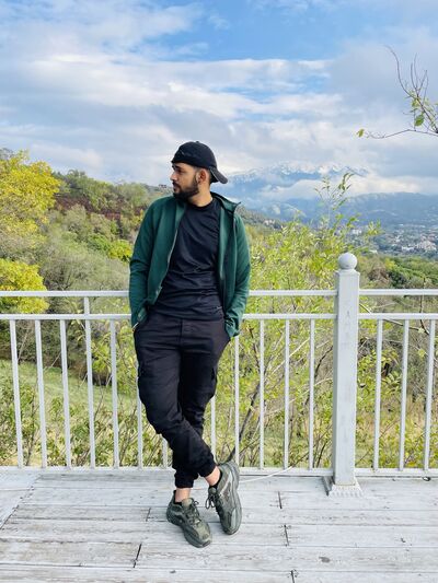  ,   Veer, 28 ,   ,   