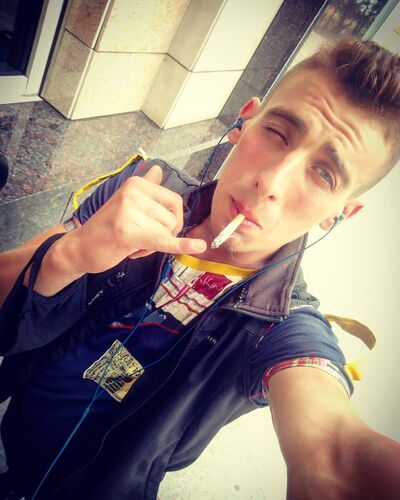  ,   Malush, 27 ,     , c 