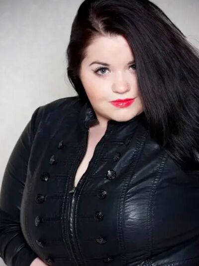  ,   Liya, 36 ,  