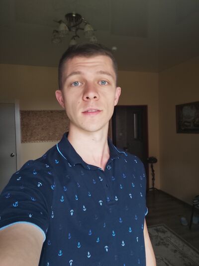  ,   Artur, 28 ,   ,   