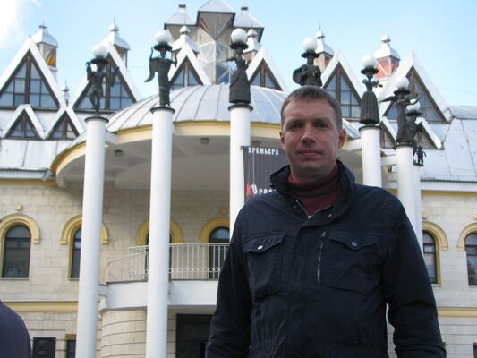  -,   Anton, 47 ,   