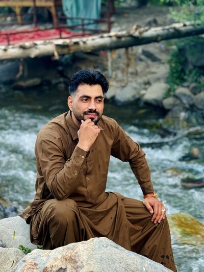  ,   Arif, 33 ,   ,   