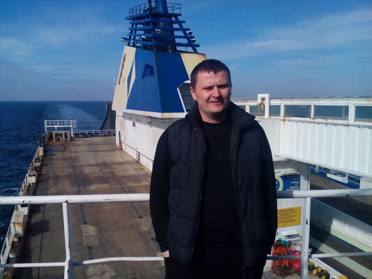  ,   Illia, 45 ,   
