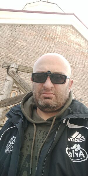  ,   Aleksandre, 44 ,   ,   