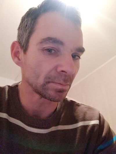  ,   Robert, 48 ,   