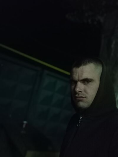  ,   Maxim, 28 ,   ,   
