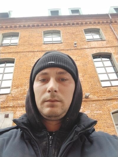  ,   Mikhail, 31 ,   ,   , c , 