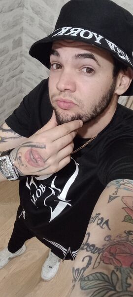 ,   Ariel, 29 ,   ,   