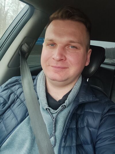  ,   Anton, 37 ,   ,   