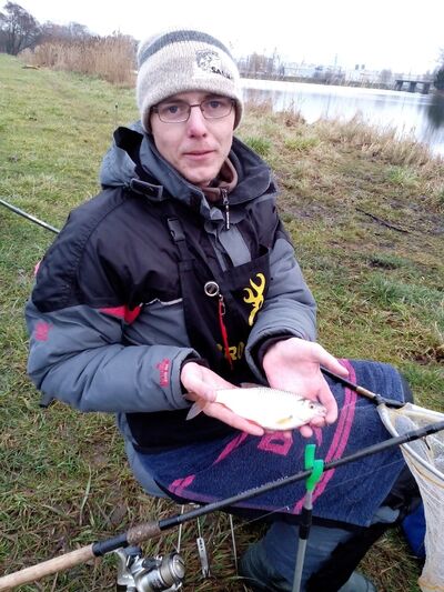  ,   Maksimka, 33 ,   ,   , c 