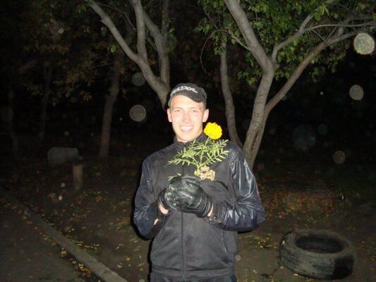  ,   Viktor, 35 ,   ,   