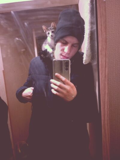  ,   Zhenya, 28 ,   c , 