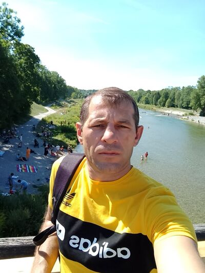  ,   Oleg, 44 ,   ,   