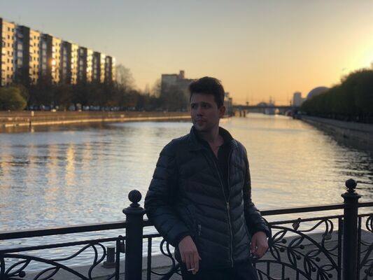  ,   Maxim, 31 ,   ,   