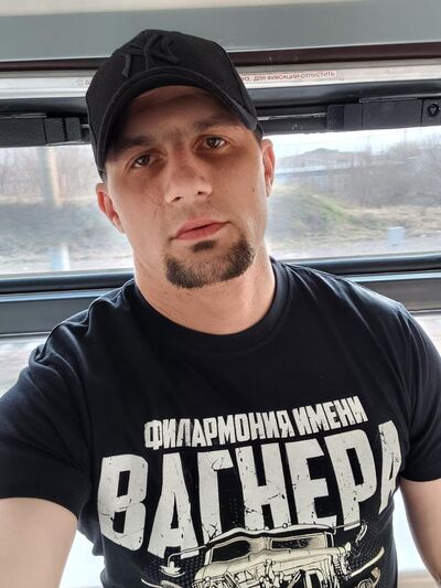  ,   Ruslan, 35 ,   c 