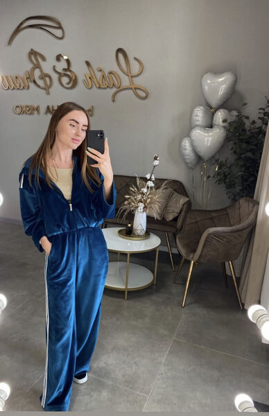  ,   Alexandra, 24 ,   ,   