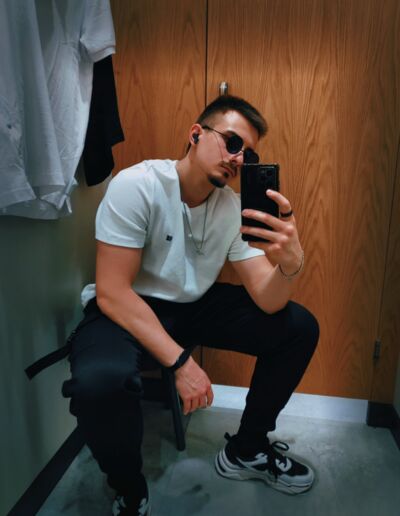  Frankfurt am Main,   , 21 ,   ,   