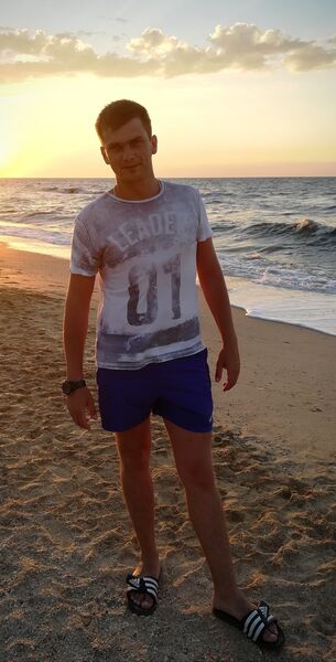  ,   Eduard, 32 ,   ,   , c , 