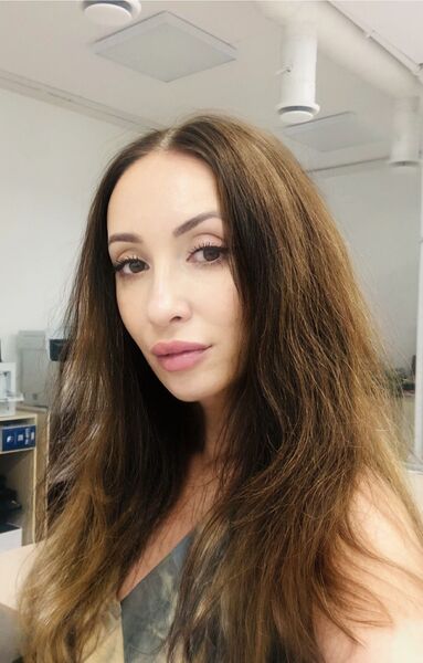  -,   Elle, 44 ,   ,   