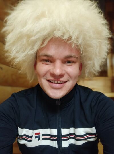 ,   Artyom, 28 ,   ,   