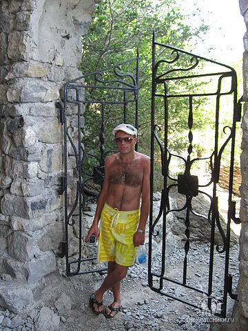  ,   Godunov, 46 ,   ,   , c 