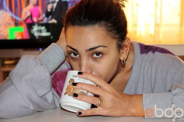  ,   Samira, 33 ,  
