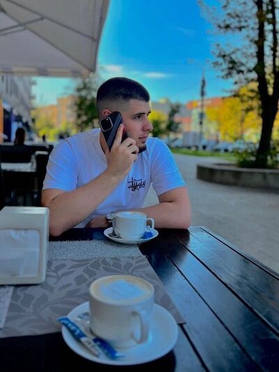  ,   Eduard, 23 ,   c 